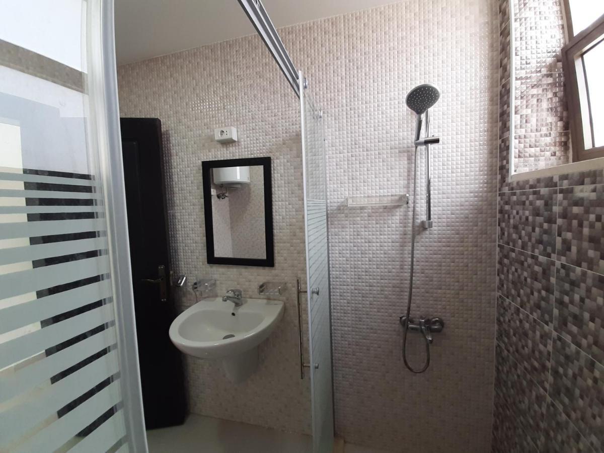 Furnished Apartments Near Mcdonald'S Al-Madina Al-Monawara St Amman Dış mekan fotoğraf